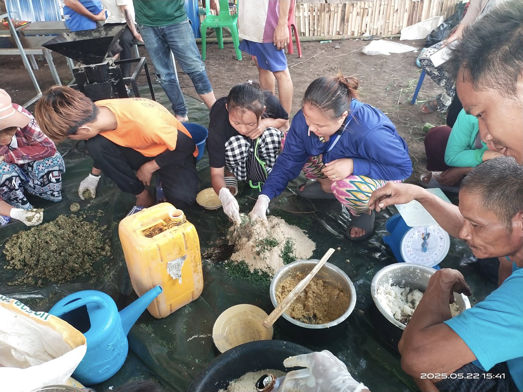 Hands-on vocational training with youth